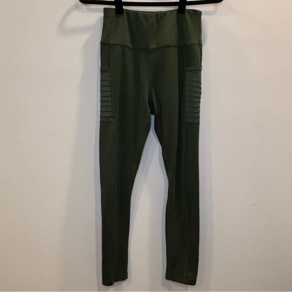 A Core Moto Green Athletic Leggings Size M - Picture 8 of 10